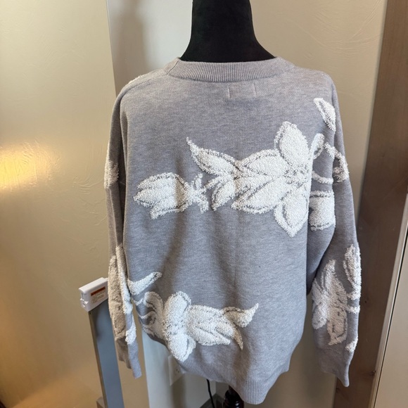 Nicole‎ Miller New York Grey White Chenille Floral Pullover Sweater Crewneck 2X - Picture 4 of 7